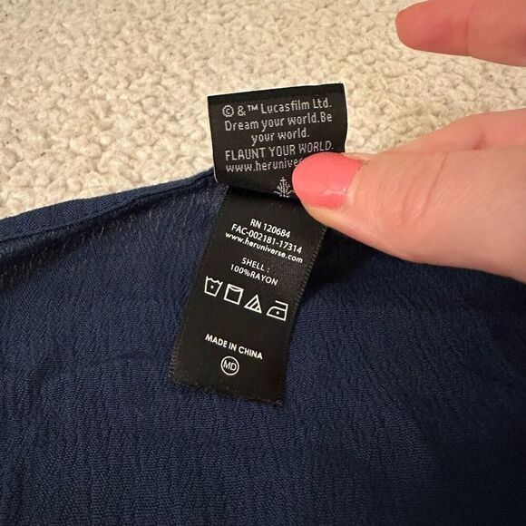 Star Wars | Her Universe Womens Blue Tank Top Size Medium STRAP FLAW - Picture 7 of 12